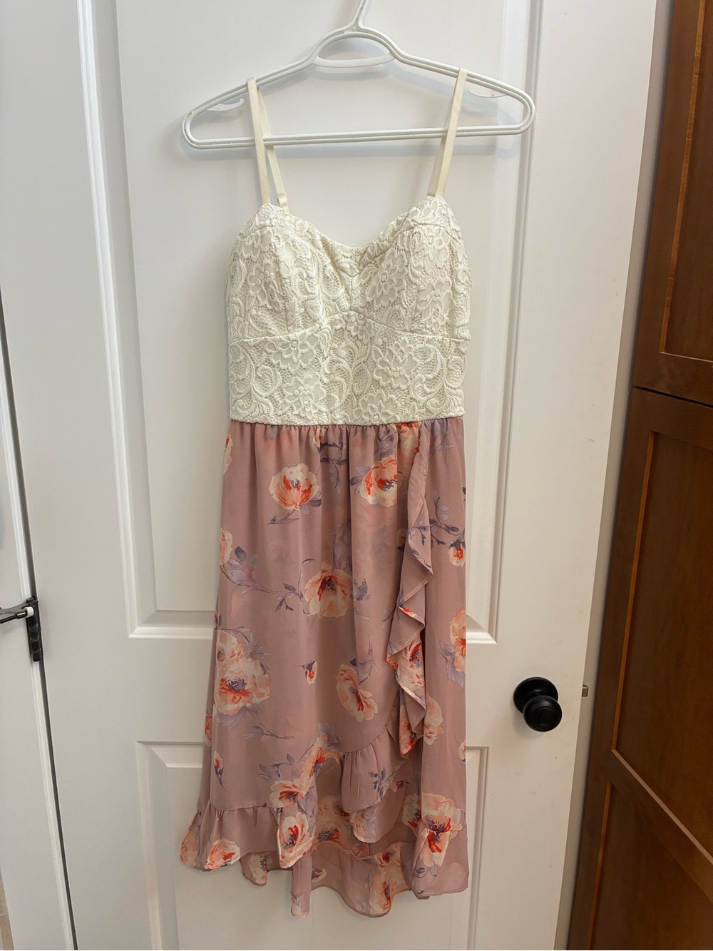 Suzy Shier Cream Lace & Blush Floral Midi Dress